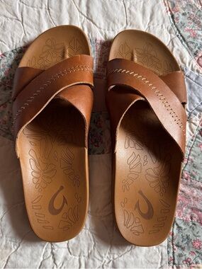 OluKai Women's Brown Leather Cross-Strap Sandals